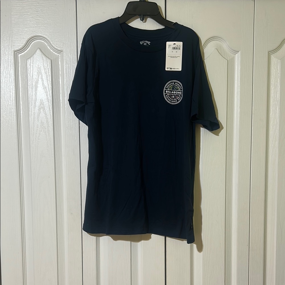 Billabong Men's Navy T-Shirt